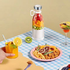 Mini-blender portabil